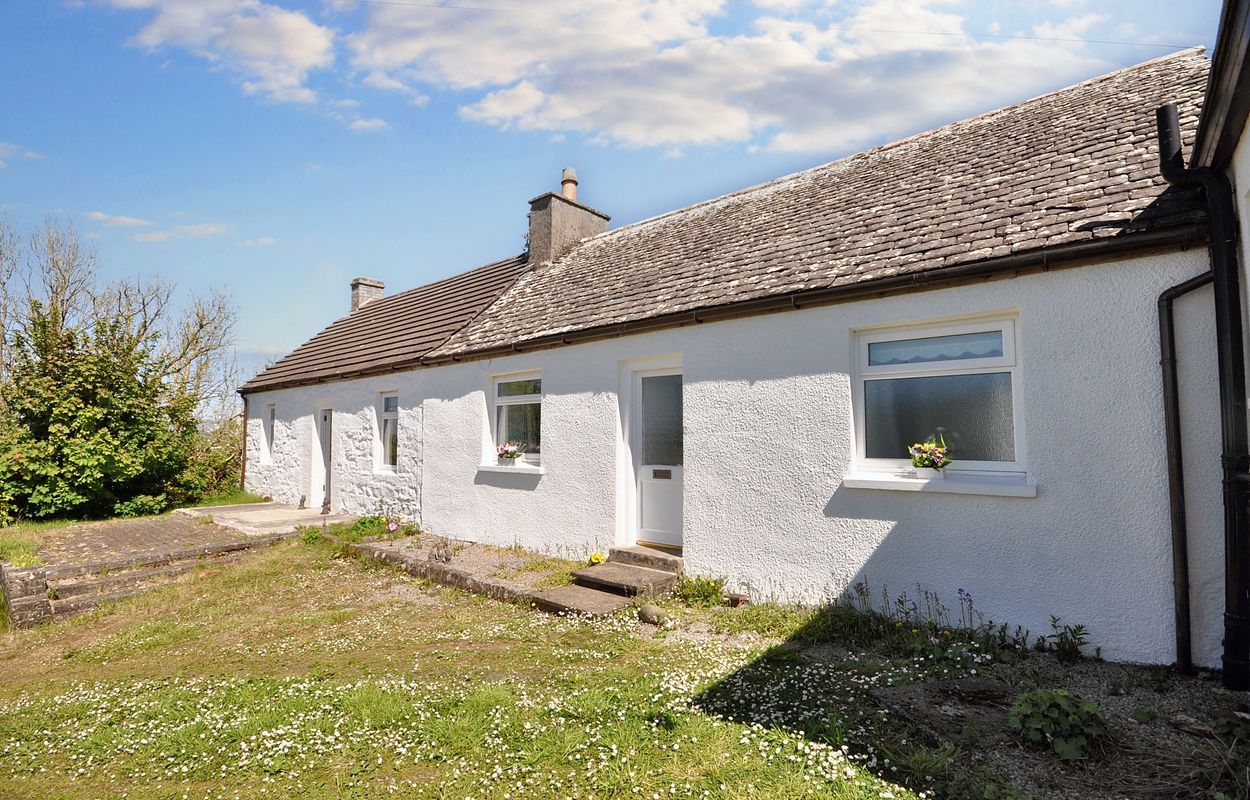 Photograph of 1 & 2 Hillhead Cottages, Wigtown